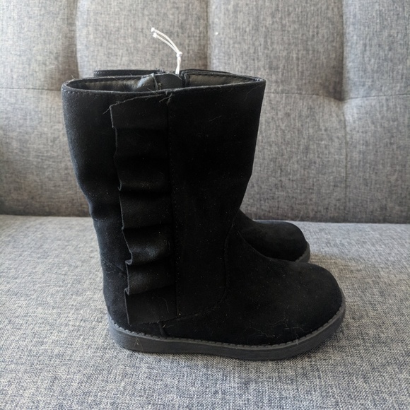 Cat & Jack size 8 children's shoes - Picture 1 of 2